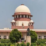अमिताभ बच्चन के हाथों में हाथ डाले दिखीं ऐश्वर्या राय, झूठी साबित हुईं तलाक की खबरें? फोटो वायरल