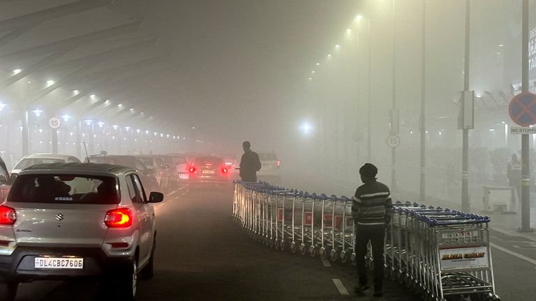 airport-fog-delhi